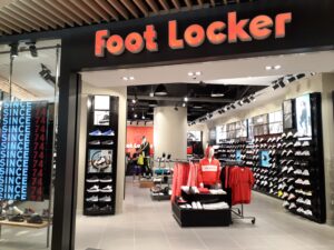 How to Buy Basketball Shoes for Cheap: Retail